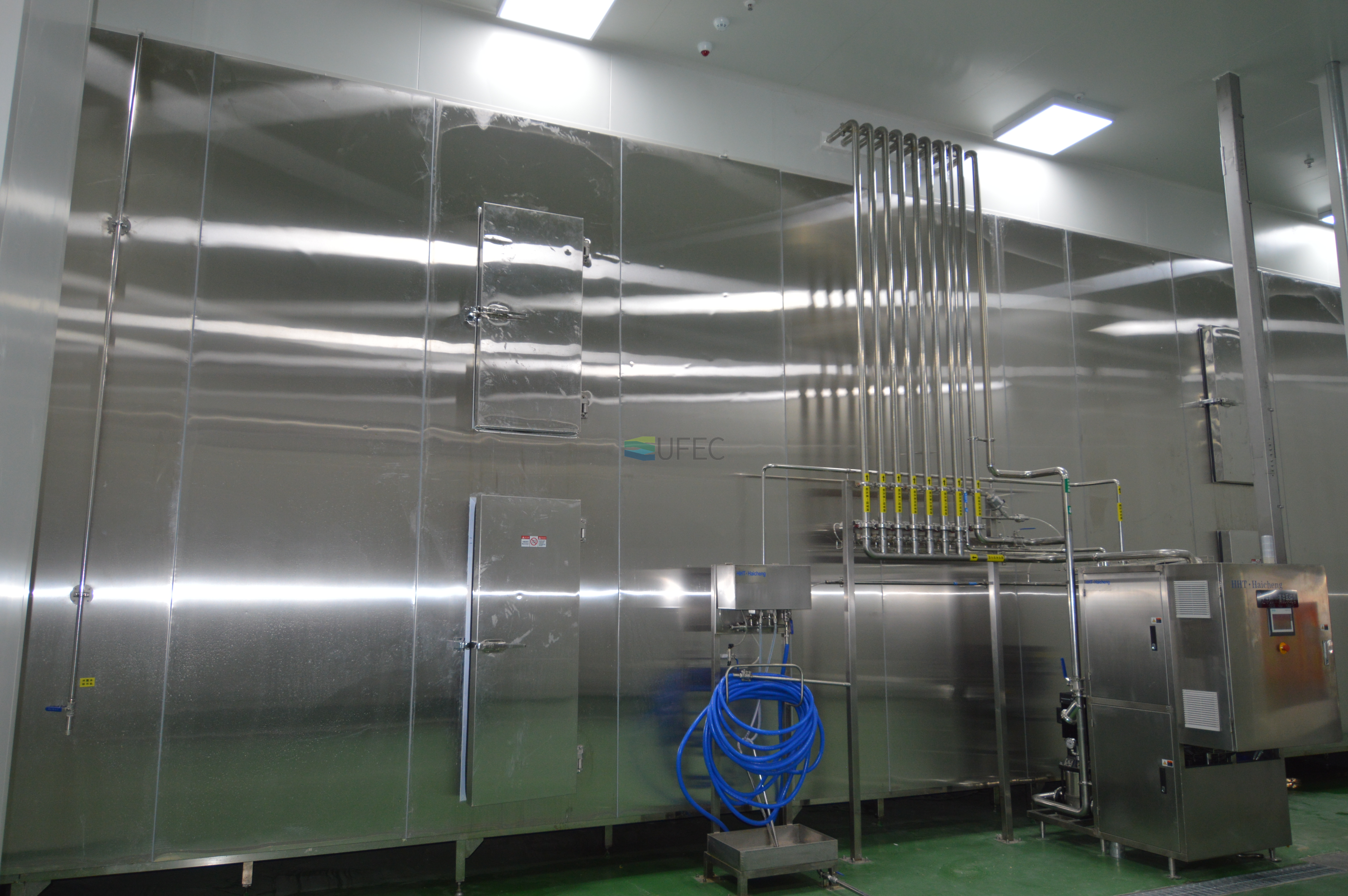 Большая промышленная туннельная морозильная камера с псевдоожиженным морозильником